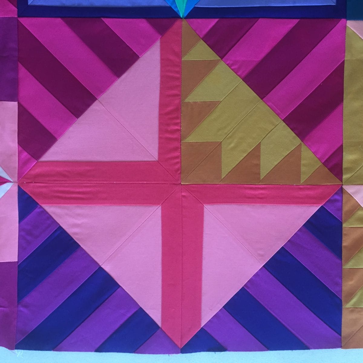 Week 5 {Modern Triangle Medallion Quilt Along}