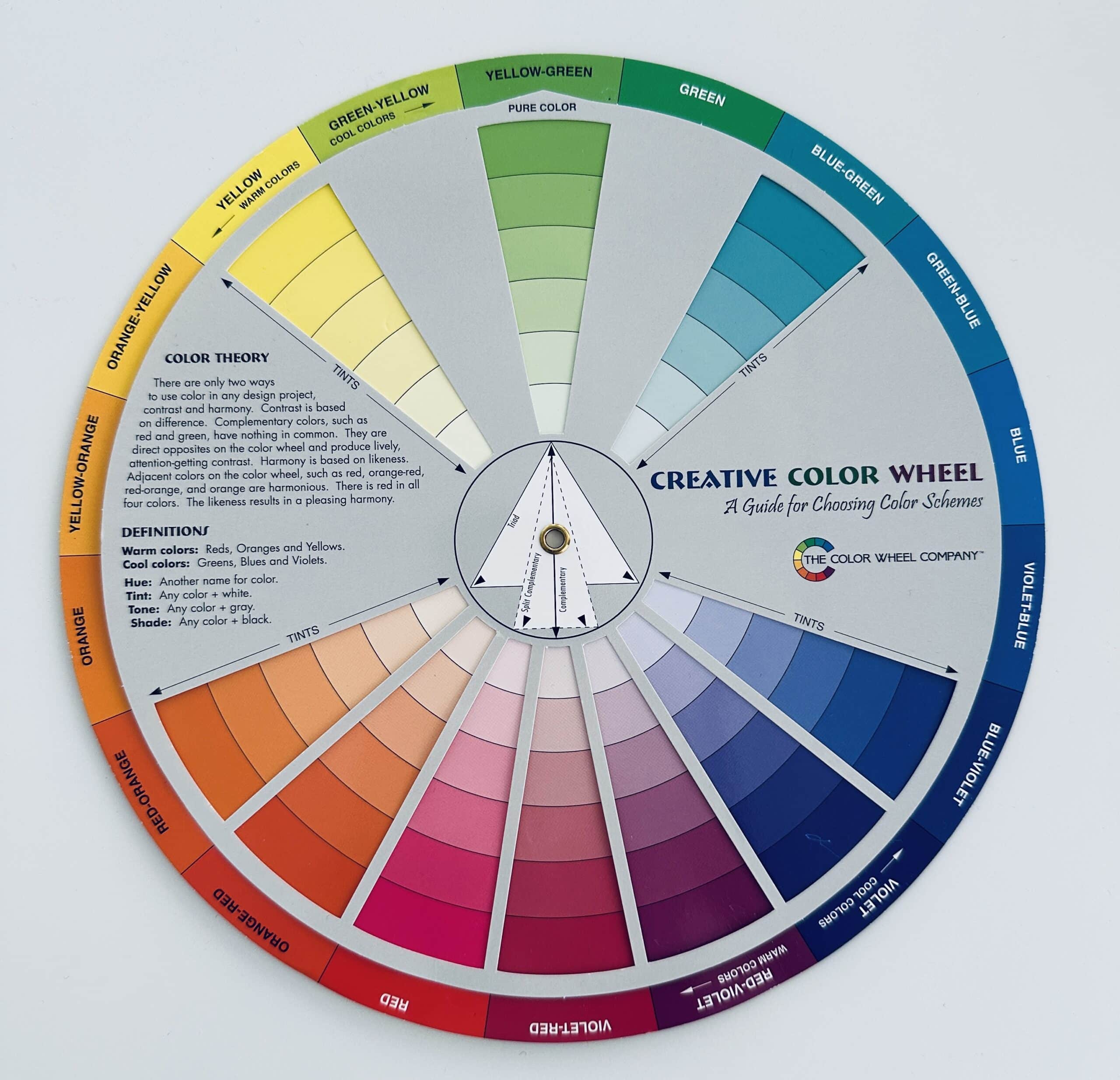 color wheel with all colors of rainbow