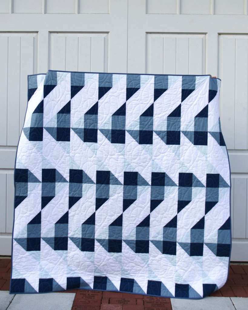 Two color Cirrus quilt by Homemade Emily Jane